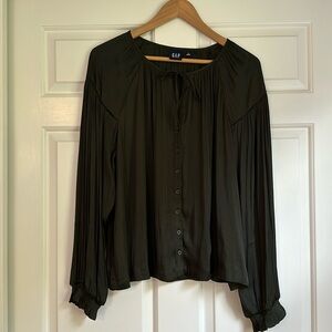 GAP button down blouse